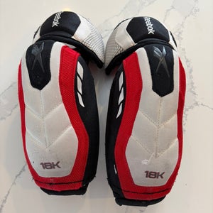 Senior Medium Reebok 18K Elbow Pads (Used)