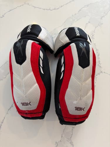 Senior Medium Reebok 18K Elbow Pads (Used)