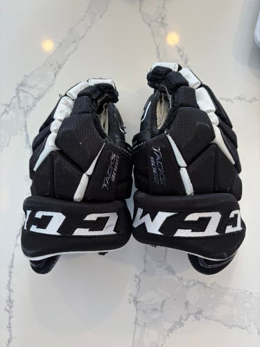 CCM Tacks 9080 Gloves 13" Pro Stock (Used)