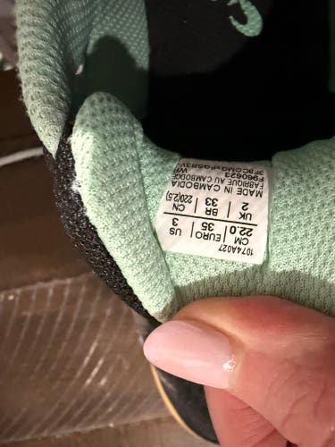 ASICS girls volleyball shoes