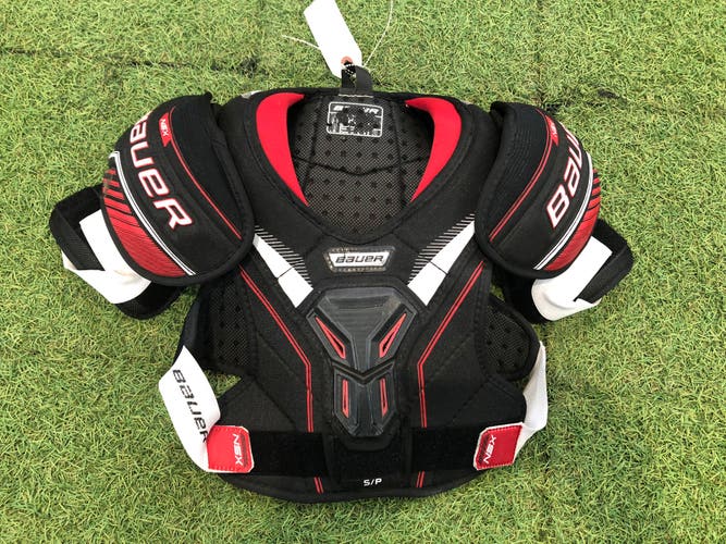 Small Junior Bauer NSX Shoulder Pads (Used)