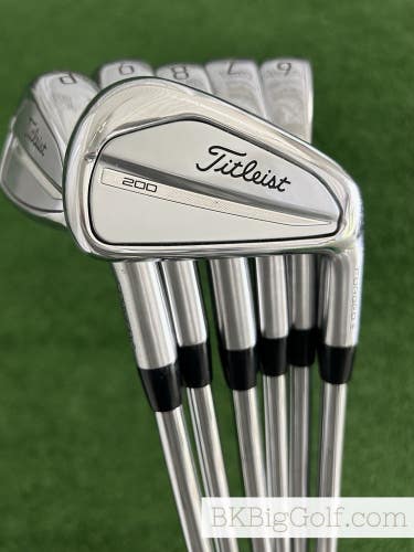 Titleist T200 23 Forged Iron Set 5-P / True Temper AMT Black Stiff