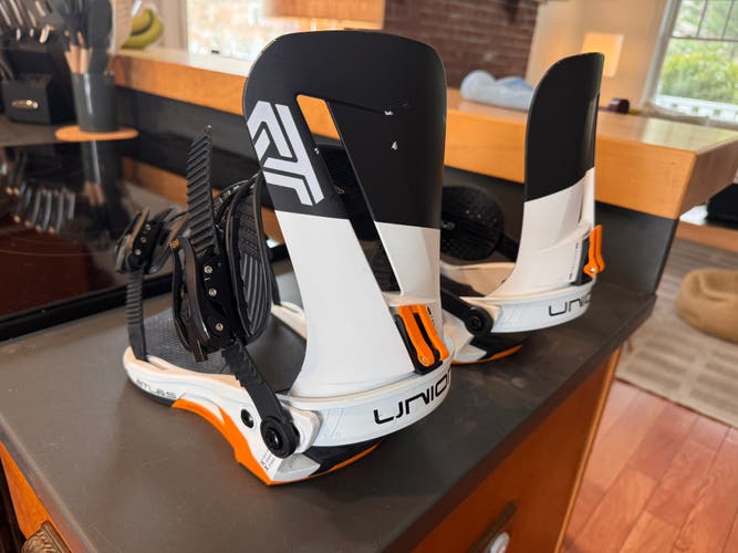 Men's Medium Snowboard Bindings (Used)
