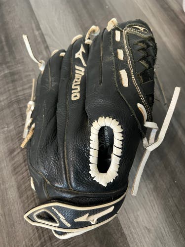 2022 Mizuno Prospect RH Infield Softball Glove 12" (Used)