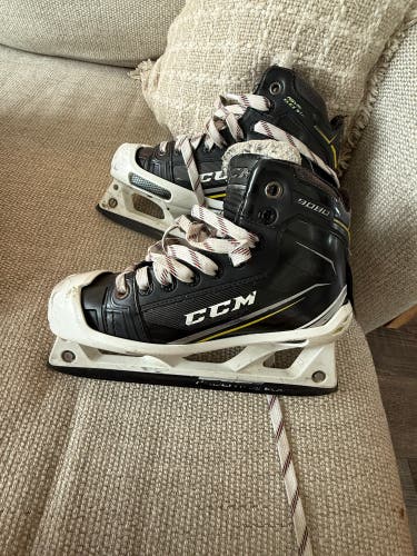 CCM Tacks 9080 Hockey Goalie Skates Regular Width Size 4 (Used)