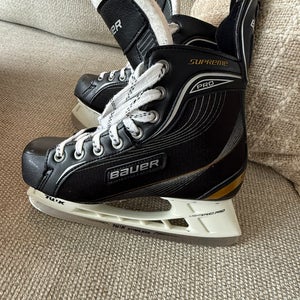 Bauer Supreme Hockey Skates Regular Width 5 (Used)