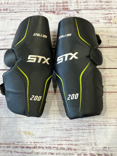 Large Youth STX Stallion 200 Arm Pads (Used)