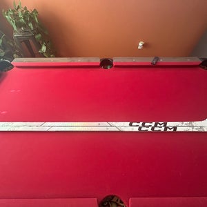 2 Pack-CCM Ribcor Trigger 9 Pro RH P28 75 Flex Hockey Stick-White(Used)