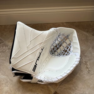 True Catalyst Nitro Pro 590 Goalie Glove (590 Pro Extra Palm)