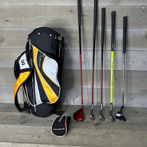 Future Pro Jr Mixed Set Golf Set Driver Hybrid 5 9 PW Putter RH Age 7-12 51-57"