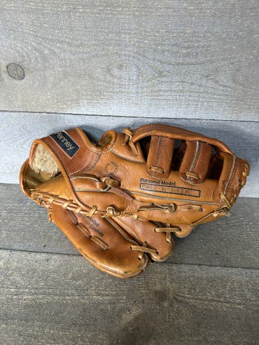 Vintage JC Penney JCP1045 Adult Glove 12.5" RHT Professional Brown Leather
