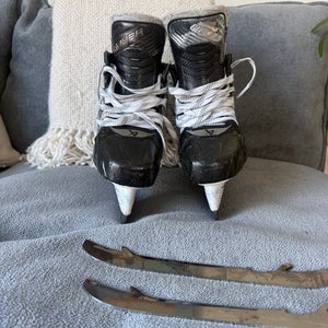 Black 2024 Bauer Supreme Shadow Hockey Skates 7 (Used)