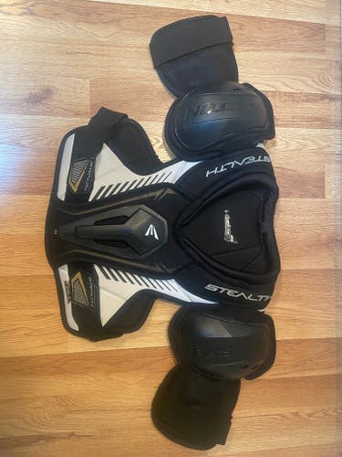 Medium Junior Easton Stealth C5.0 Shoulder Pads (Used)