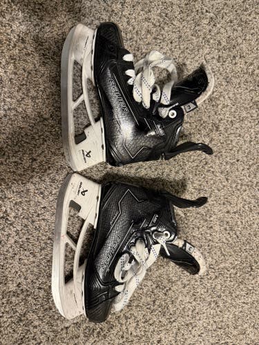 Bauer Hockey Skates Regular Width Size 3 (Used)