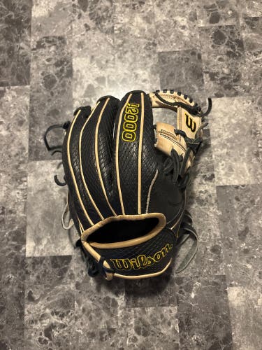 Wilson A2000 RH Infield Baseball Glove 11.75" (Used)
