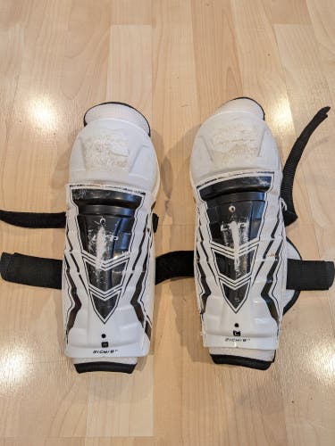 Youth CCM LTP 8" Shin Pads (Used)