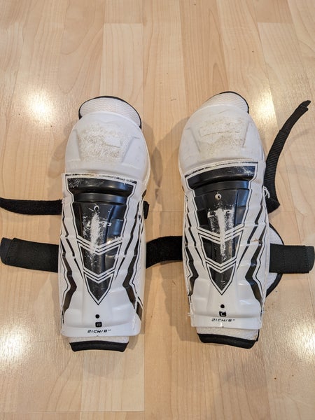 Youth CCM LTP 8" Shin Pads (Used)