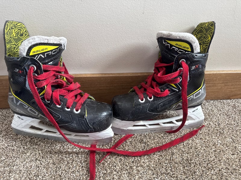 2021 Bauer Vapor 3X Hockey Skates Regular Width 13 (Used)