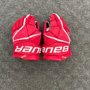 Bauer Vapor red Hyperlite Gloves 13" (Used)