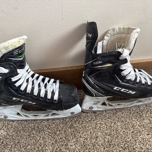 2017 CCM Ribcor 66K Hockey Skates Regular Width Size 1.5 (Used)