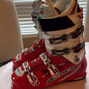 Mondo 30 & up Men's Nordica SpeedMachine Ski Boots (Used)