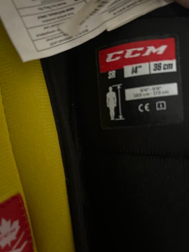 Senior CCM Tacks 9550 14" Shin Pads (Used)
