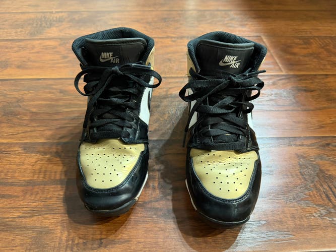 Gold Kid's 4.5Y (Big Kids / Youth) Youth Air Jordan High Top Molded Cleats (Used)
