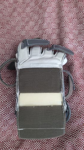 Warrior G6 Blocker Palm Regular (Used)