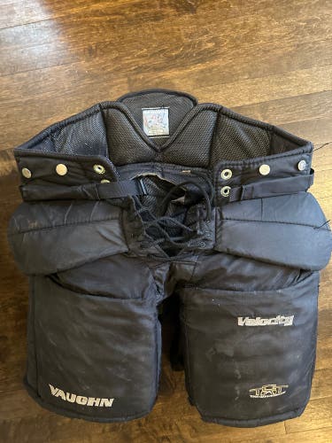 Senior Small Vaughn Velocity 7600 Hockey Goalie Pants (Used)