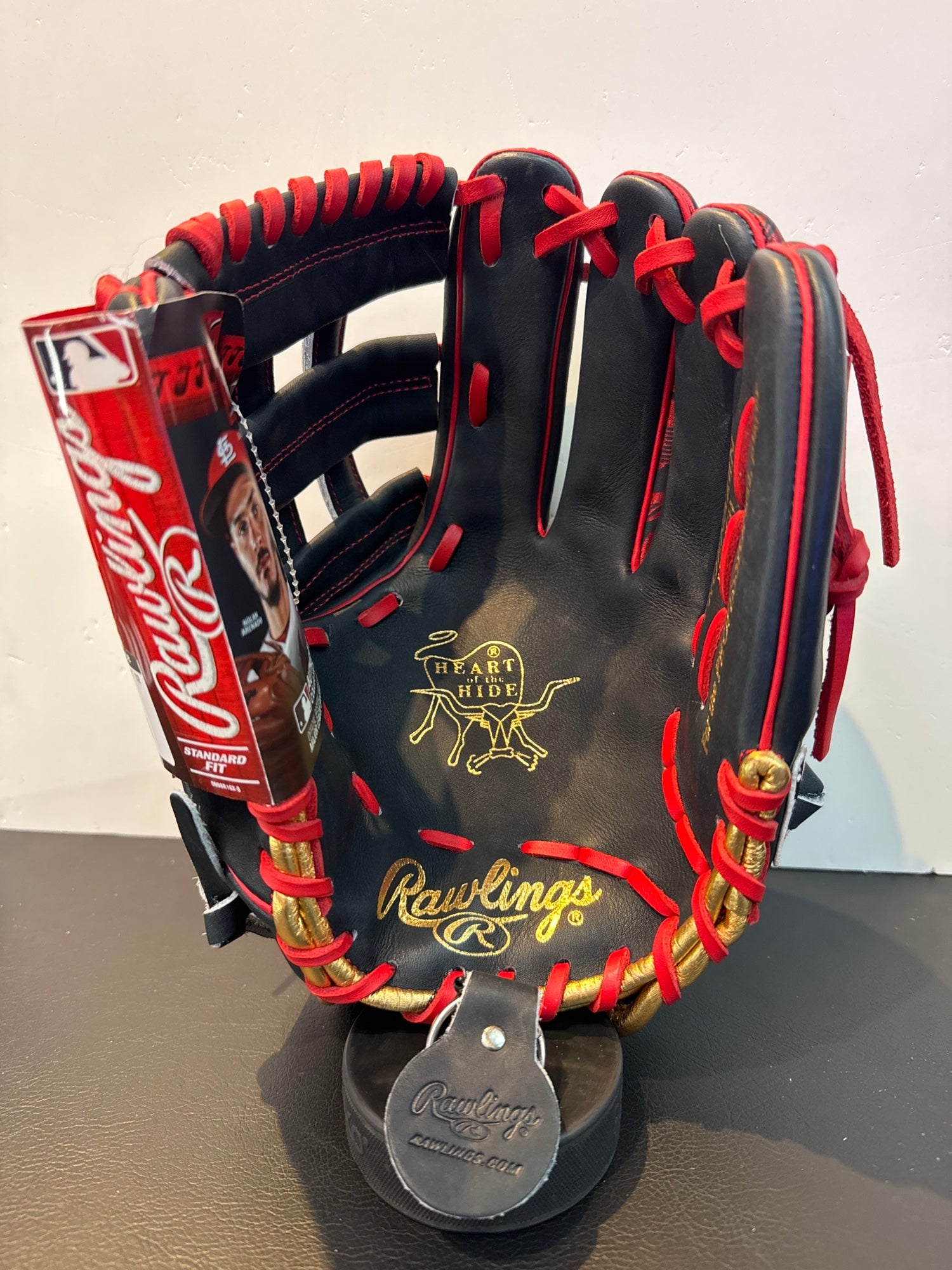 Rawlings Right Hand Throw Heart of the Hide Baseball Glove 12