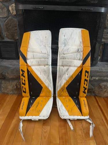 30”+1 CCM EFLEX 5.5 leg pads