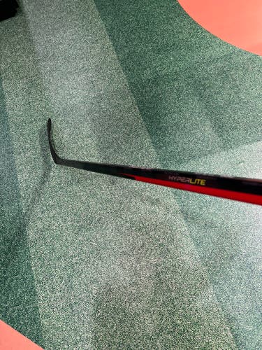 Bauer Vapor Hyperlite Hockey Stick | LH P28 Senior 77 Flex