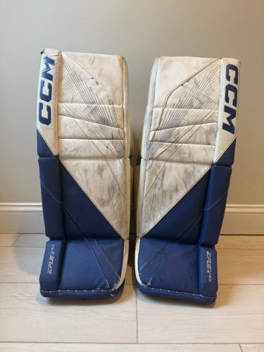 30" 2023 CCM EFlex 6.9 Goalie Leg Pads (Used)