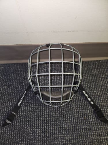 Large Bauer Prolfile II Facemask