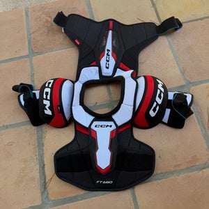 Men's Small Senior CCM JetSpeed FT680 Shoulder Pads (Used)