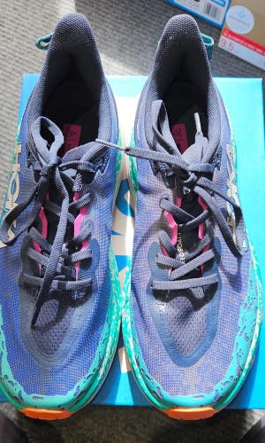 HOKA SPEEDGOAT 6 WOMENS TRAIL RUNNING SHOE SIZE 9.5 WIDE (D)