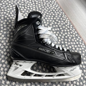 Black 2016 Bauer Supreme S160 Hockey Skates Regular Width 9.5 (Used)