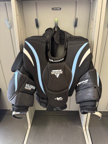 Medium Vaughn Ventus LT90 Goalie Chest Protector (Used)