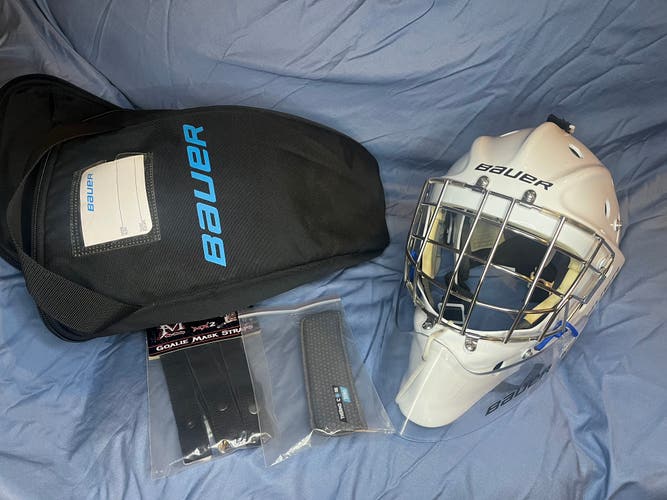 Senior Large Bauer 950 Goalie Mask (Used)
