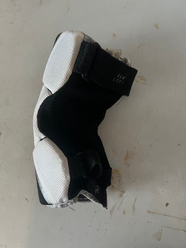 Medium Youth Warrior Rabil Next Arm Pads (Used)