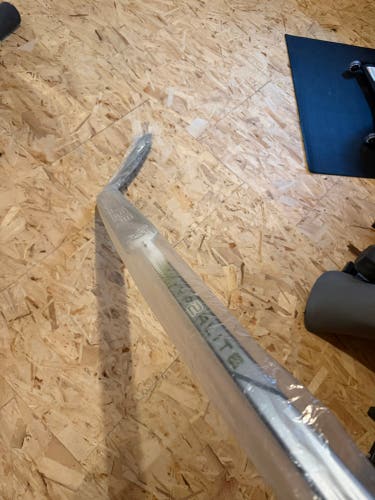 Senior Bauer Vapor Hyperlite 2 Full Right Goalie Stick 27" Paddle (New)