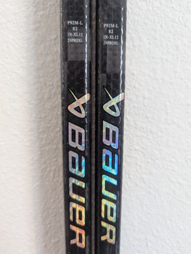 Bauer NEXUS 2NPRO XL Hockey Stick Left P92M 82 flex SENIOR D1 Pro Stock Dressed as Tracer   2 PACK