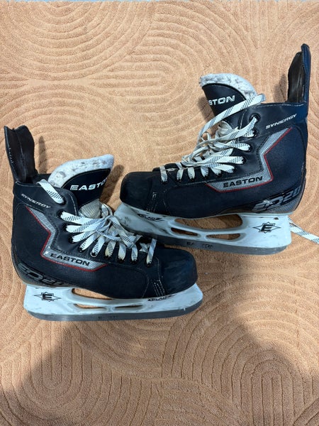 Senior Easton Synergy EQ20 Hockey Skates Regular Width 7 (Used)