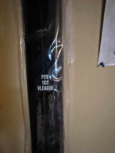 Senior Bauer Vapor Flylite Right Handed Hockey Stick P28 105 Flex (New)