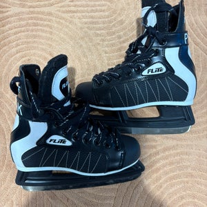 Intermediate Flite Peak Hockey Skates Regular Width Size 4 (Used)