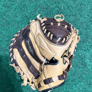 Brown Mizuno World Win RH Catcher's Baseball Glove 34" (Used)