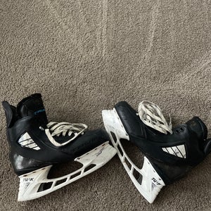 Black True True VH Hockey Skates Narrow Width Pro Stock 8 (Used)