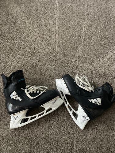 Black True True VH Hockey Skates Narrow Width Pro Stock 8 (Used)
