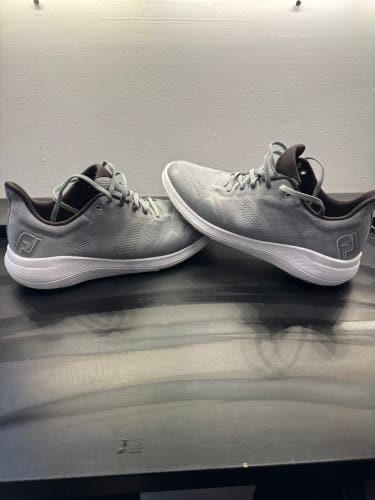 Men's Size M 11.0 (W 12.0) Footjoy Golf Shoes (Used)