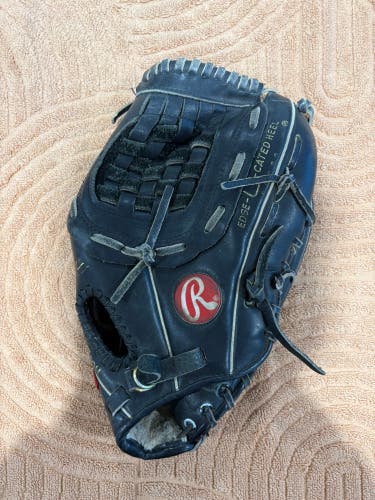 Black Rawlings Special Edition RSE36B RH Baseball Glove 12.5" (Used)